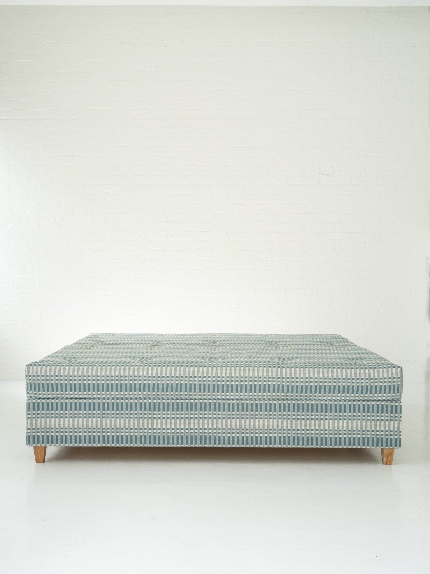 HUILI-sänky | Johanna Gullichsen X Villa & Peite | Tithonus Vihreä