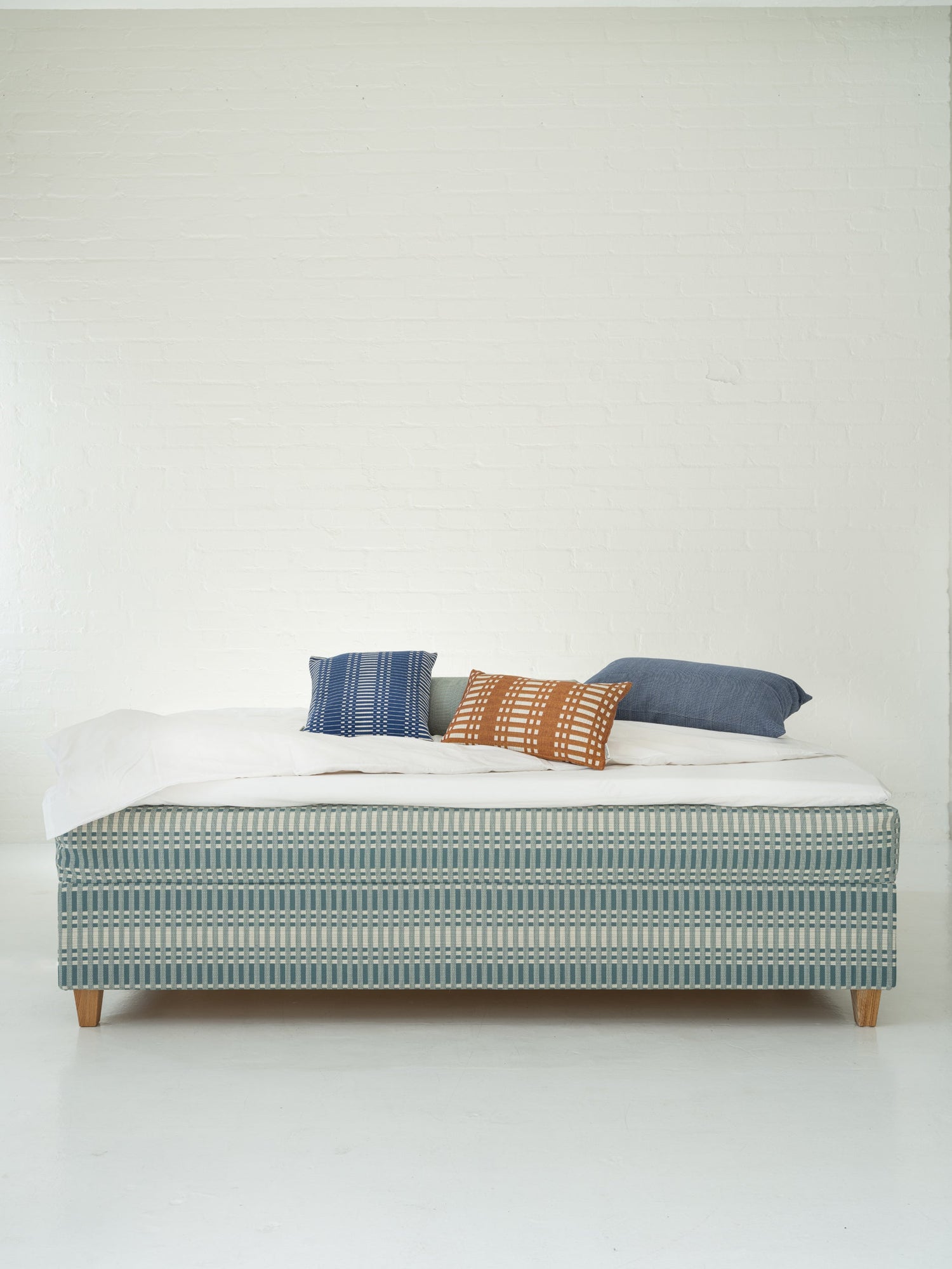 HUILI-sänky | Johanna Gullichsen X Villa & Peite | Tithonus Vihreä