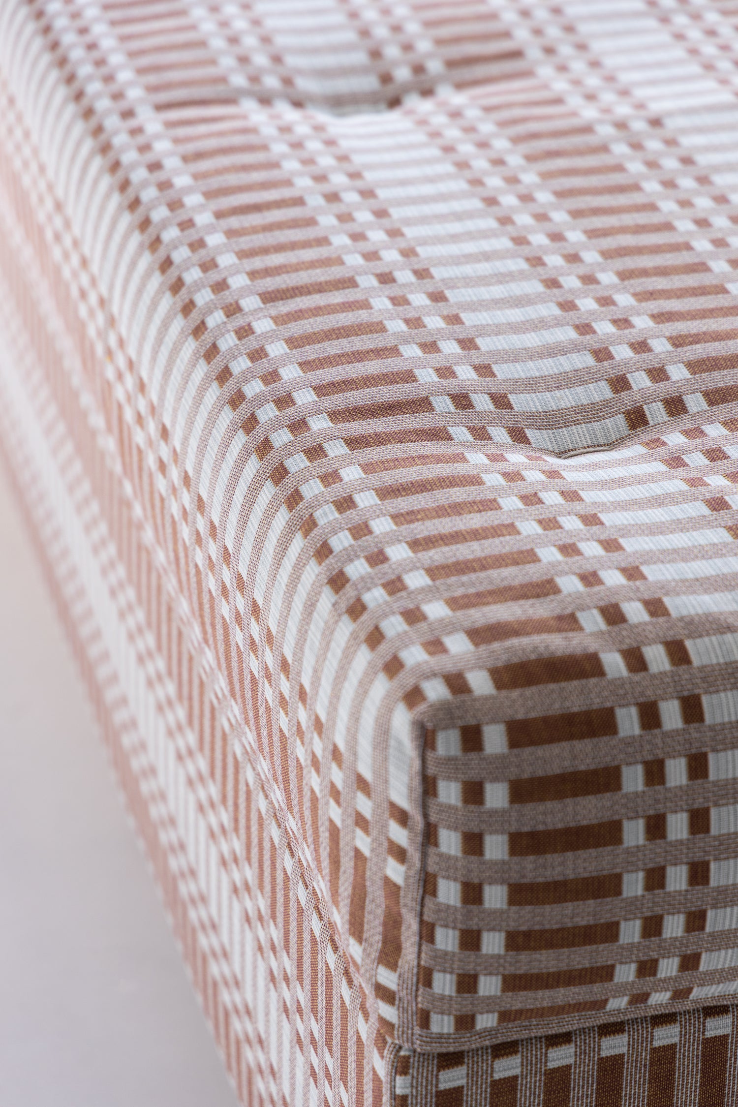 HUILI-sänky | Johanna Gullichsen X Villa & Peite | Tithonus Tiili