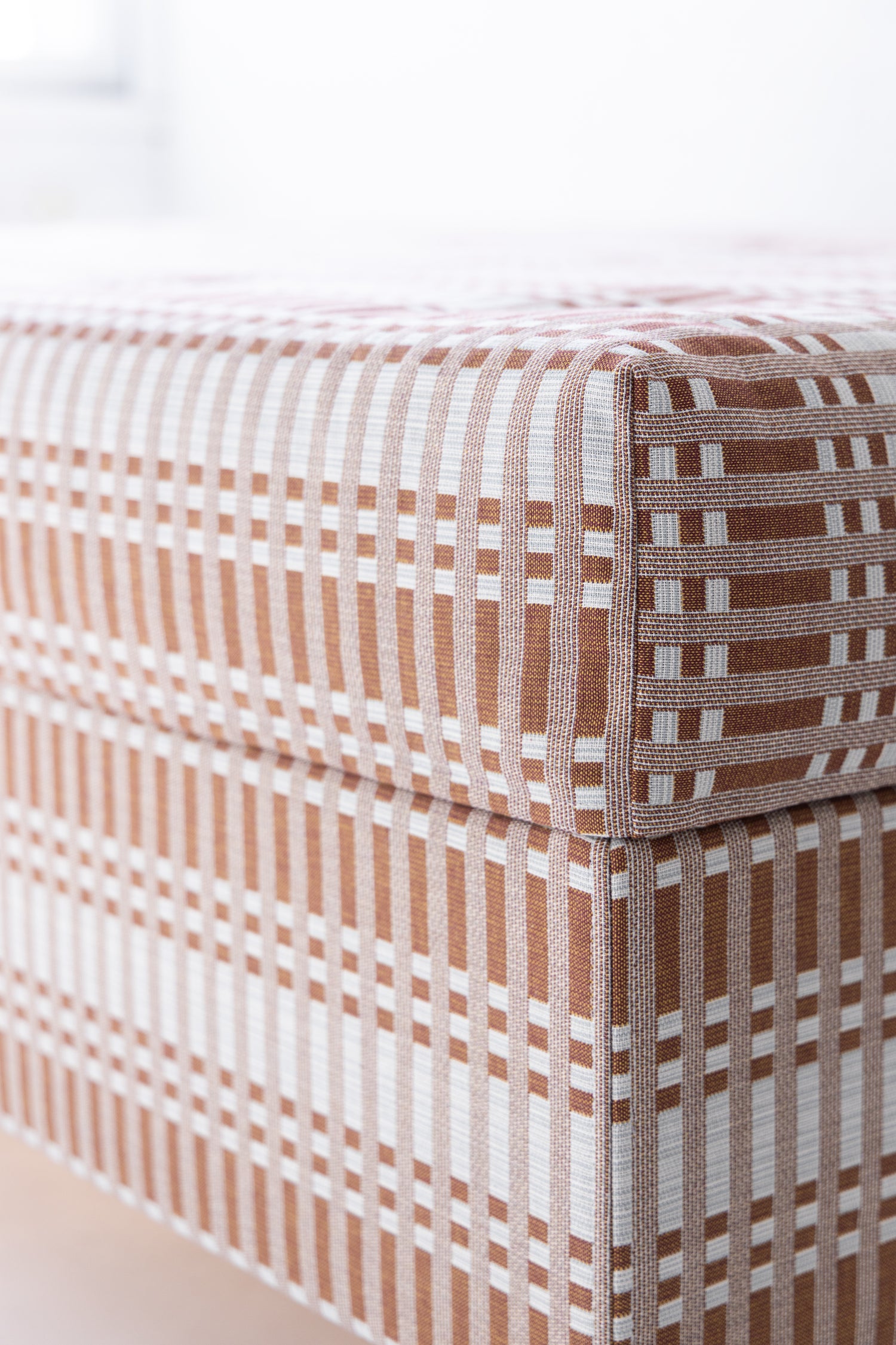 HUILI-sänky | Johanna Gullichsen X Villa & Peite | Tithonus Tiili